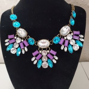 SIMPLE ADDICTION GOLD TONED METAL MULTI COLOR CRYSTALS STATEMENT NECKLACE 11"